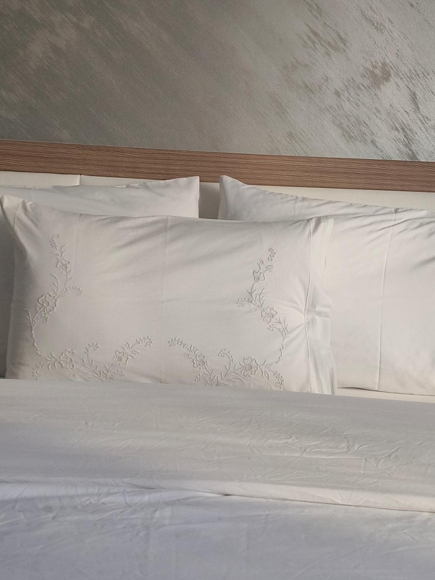 Ajilin Hotel Rooms Корча Номер фото